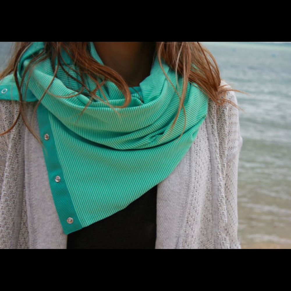 LIKE NEW Vinyasa Lululemon Infinity Scarf